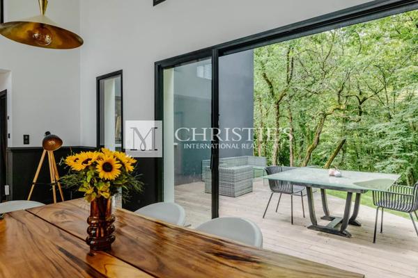 Bouliac – Villa contemporaine aux lignes épurées – Vue dominante et sérénité