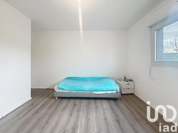 Appartement 4 pièces de 69 m² à Mont-Saint-Aignan (76130)