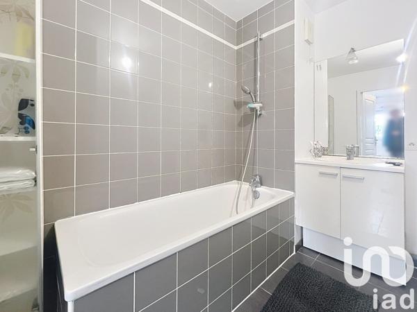 Appartement 4 pièces de 69 m² à Mont-Saint-Aignan (76130)