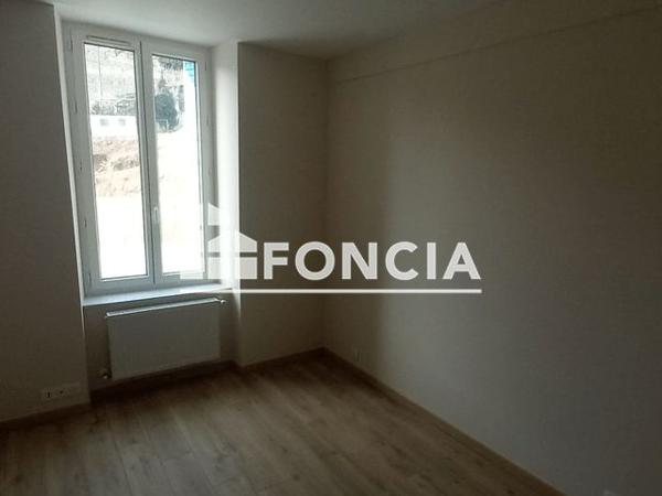 Location Appartement 4 pièces 66.01 m² - 23 RUE DE L'HOPITAL Tournon Sur Rhone 07300