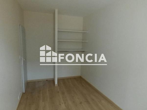 Location Appartement 4 pièces 66.01 m² - 23 RUE DE L'HOPITAL Tournon Sur Rhone 07300