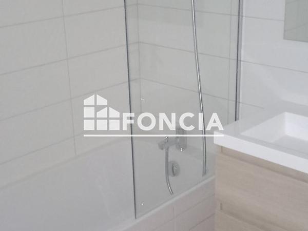 Location Appartement 4 pièces 66.01 m² - 23 RUE DE L'HOPITAL Tournon Sur Rhone 07300