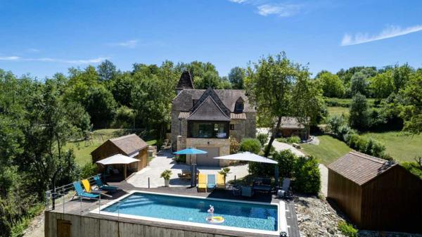 Maison ancienne - Labastide murat EXCLUSIVITE - Demeure Quercynoise de charme et dépendances avec vue et piscine chauffée en situation privilégiée sur 2ha4