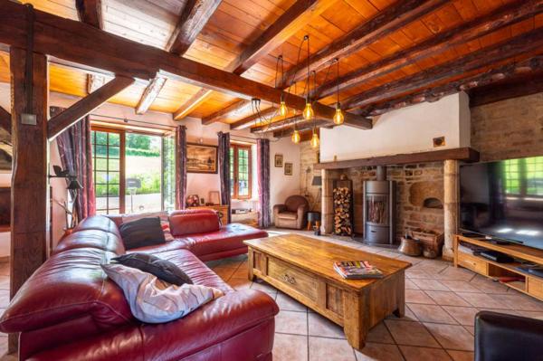 Maison ancienne - Labastide murat EXCLUSIVITE - Demeure Quercynoise de charme et dépendances avec vue et piscine chauffée en situation privilégiée sur 2ha4