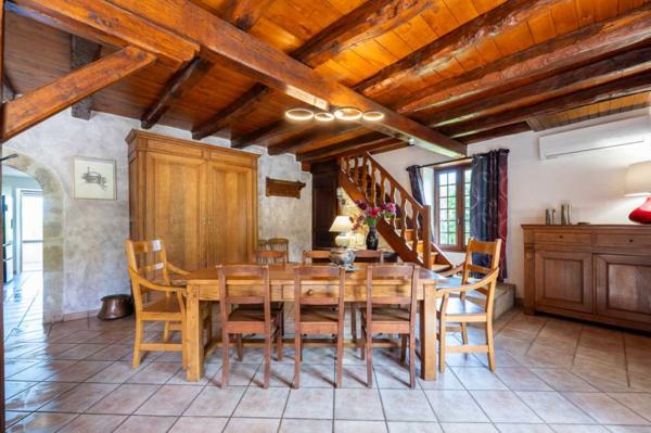 Maison ancienne - Labastide murat EXCLUSIVITE - Demeure Quercynoise de charme et dépendances avec vue et piscine chauffée en situation privilégiée sur 2ha4
