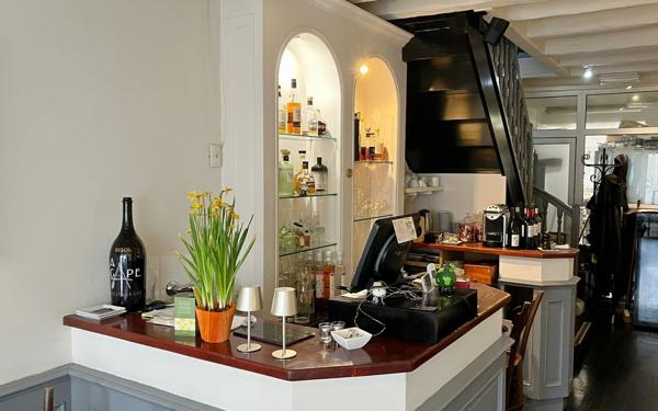 Immeuble à vendre    5 pièces •  Angoulême