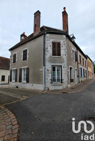 Immeuble à vendre 93 m² Bléneau