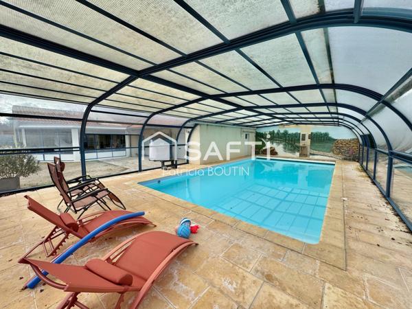 PAVILLON 3 CHAMBRES, BUREAU ET DOUBLE GARAGE + PISCINE A MAGNE !