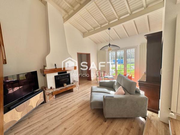 PAVILLON 3 CHAMBRES, BUREAU ET DOUBLE GARAGE + PISCINE A MAGNE !