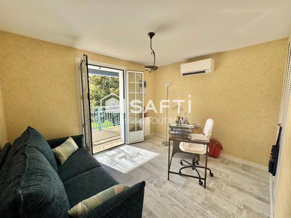 PAVILLON 3 CHAMBRES, BUREAU ET DOUBLE GARAGE + PISCINE A MAGNE !