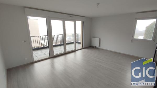 A LOUER F3 AVEC TERRASSE CARPIQUET RESIDENCE RECENTE