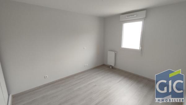 A LOUER F3 AVEC TERRASSE CARPIQUET RESIDENCE RECENTE