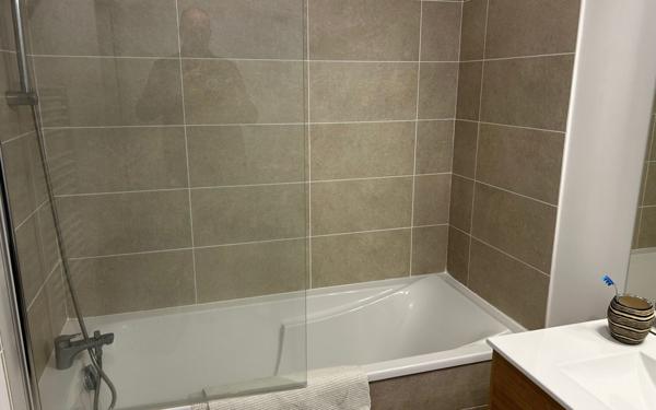 Appartement à vendre    2 pièces • 43,69 m2 Garons