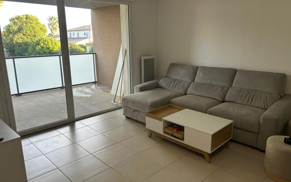 Appartement à vendre    2 pièces • 43,69 m2 Garons