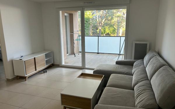 Appartement à vendre    2 pièces • 43,69 m2 Garons