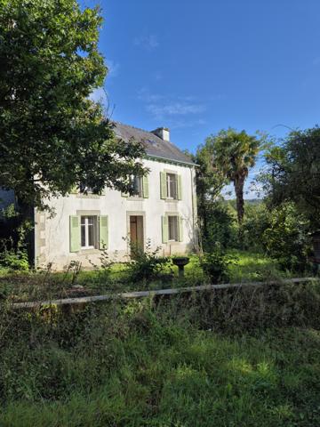 Lopérec (29590) CORPS DE FERME SUR UN TERRAIN DE 6 HECTARES