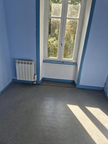 Lopérec (29590) CORPS DE FERME SUR UN TERRAIN DE 6 HECTARES