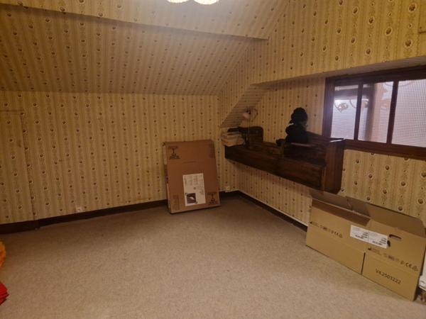 Beau pavillon rénové T5. Dépendances . Terrain