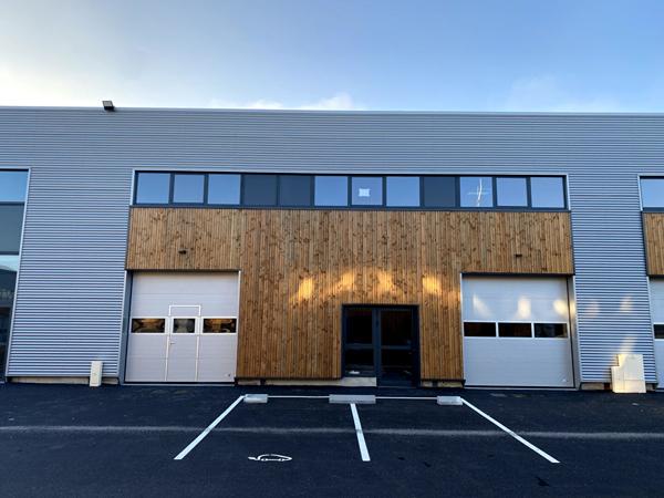 A LOUER : Local d'activité NEUF 120 m² - Route de Clisson Nantes SUD