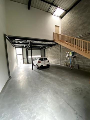 A LOUER : Local d'activité NEUF 120 m² - Route de Clisson Nantes SUD