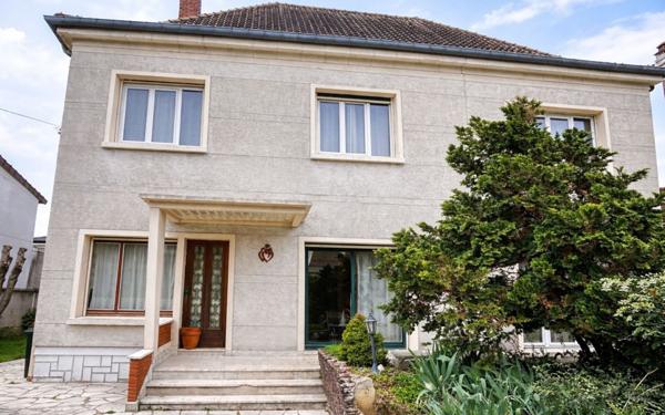 Maison à vendre    6 pièces •  Ormesson-sur-Marne