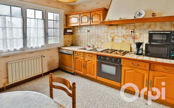 Maison à vendre    5 pièces • 81,77 m2 Chaumont-en-Vexin