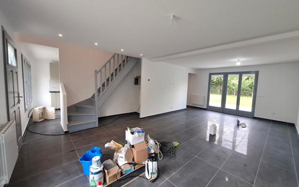 Maison à vendre    5 pièces •  Cuise-la-Motte