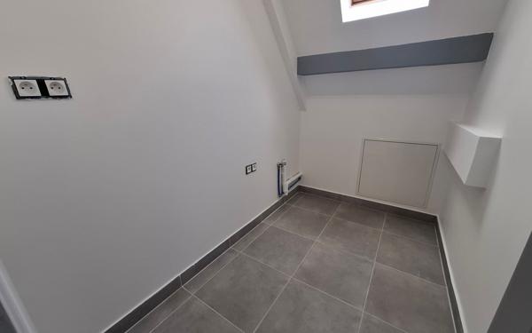 Maison à vendre    5 pièces •  Cuise-la-Motte