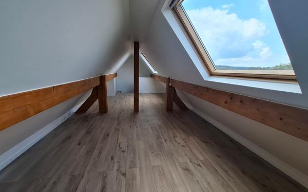 Maison à vendre    5 pièces •  Cuise-la-Motte