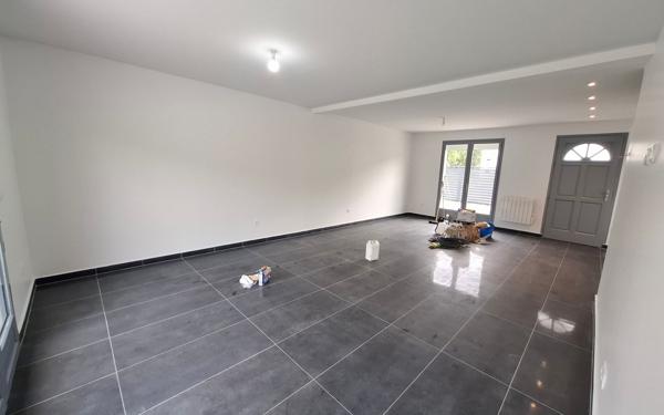 Maison à vendre    5 pièces •  Cuise-la-Motte