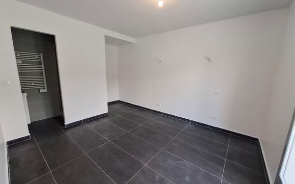 Maison à vendre    5 pièces •  Cuise-la-Motte