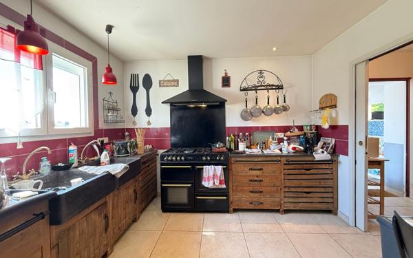 Maison à vendre    4 pièces •  Royan