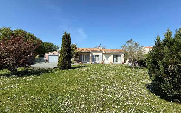 Maison à vendre    4 pièces •  Royan