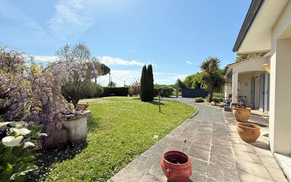 Maison à vendre    4 pièces •  Royan