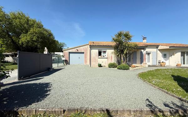 Maison à vendre    4 pièces •  Royan