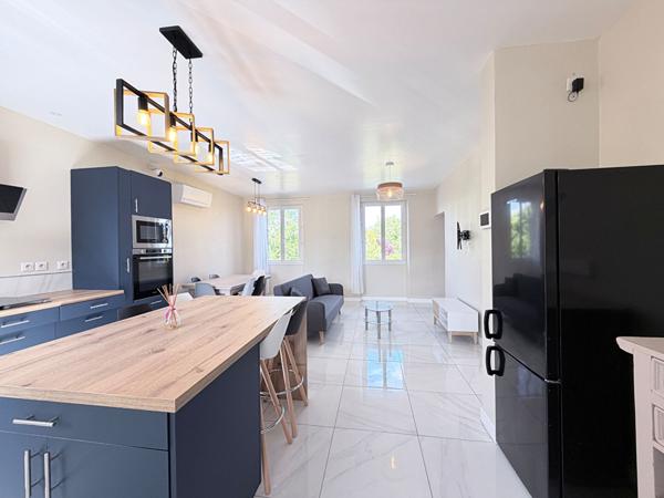 Maison meublée T2 bis rénovée avec jardin et garage ? à deux pas du lac de Cagnac