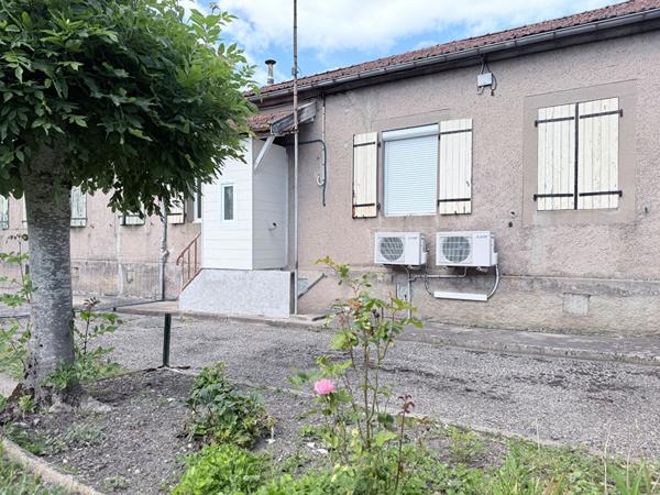Maison meublée T2 bis rénovée avec jardin et garage ? à deux pas du lac de Cagnac