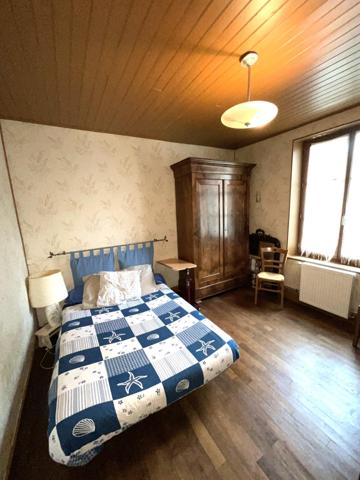 Grande longère, garage, jardin.