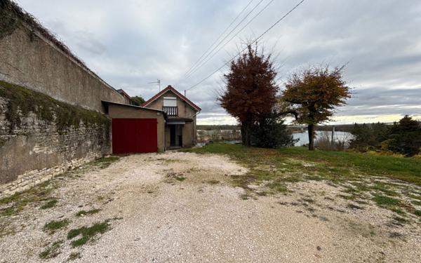 Maison à vendre    3 pièces •  Dole