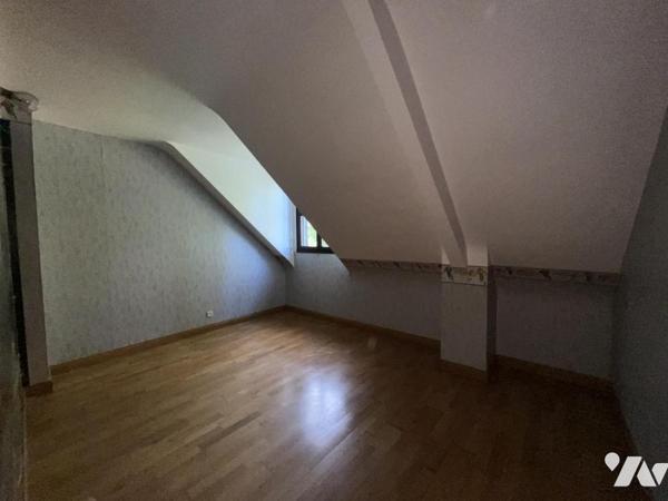 Pavillon sur sous-sol entérré