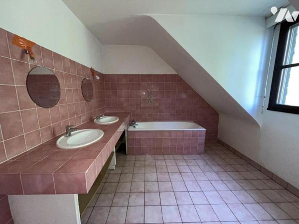 Pavillon sur sous-sol entérré