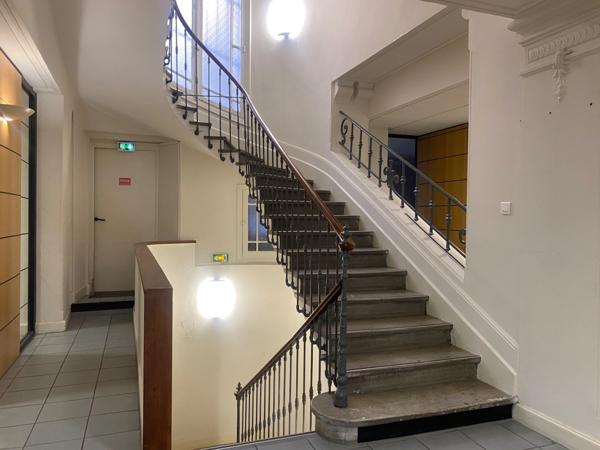 à vendre Local/bureaux 282 m² – Centre-ville d’Alès