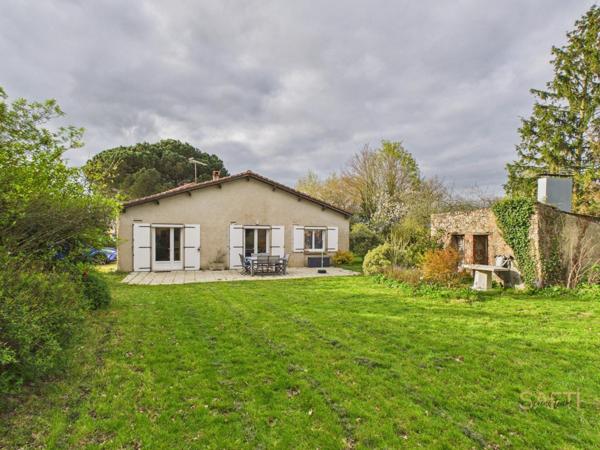 Maison en pierre au calme de 4 chambres