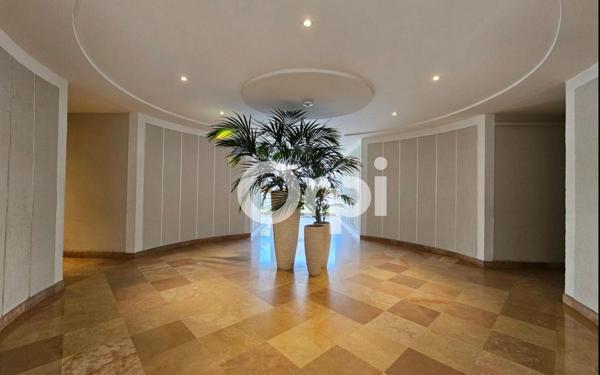 Appartement à vendre    2 pièces • 45,40 m2 Juan-les-Pins - Antibes