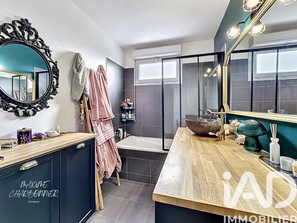 Appartement à vendre 3 pièces 71 m² Vert-Saint-Denis