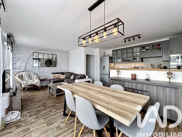 Appartement à vendre 3 pièces 71 m² Vert-Saint-Denis