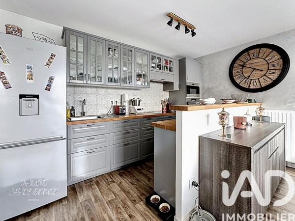 Appartement à vendre 3 pièces 71 m² Vert-Saint-Denis