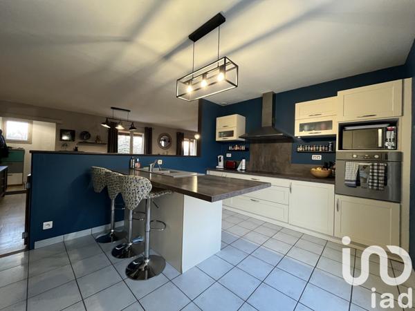 Maison à vendre 6 pièces 162 m² Saint-Hilaire-des-Loges