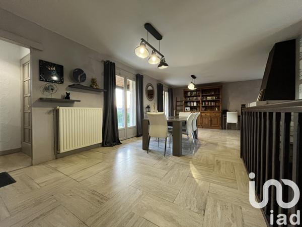 Maison à vendre 6 pièces 162 m² Saint-Hilaire-des-Loges