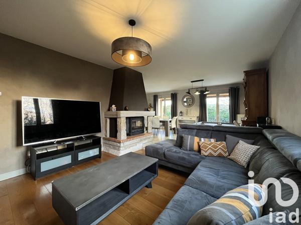 Maison à vendre 6 pièces 162 m² Saint-Hilaire-des-Loges